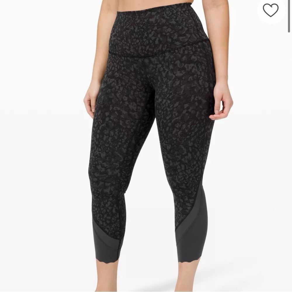 Lululemon Wunder Under Crop High-Rise size 6 - Picture 2 of 9